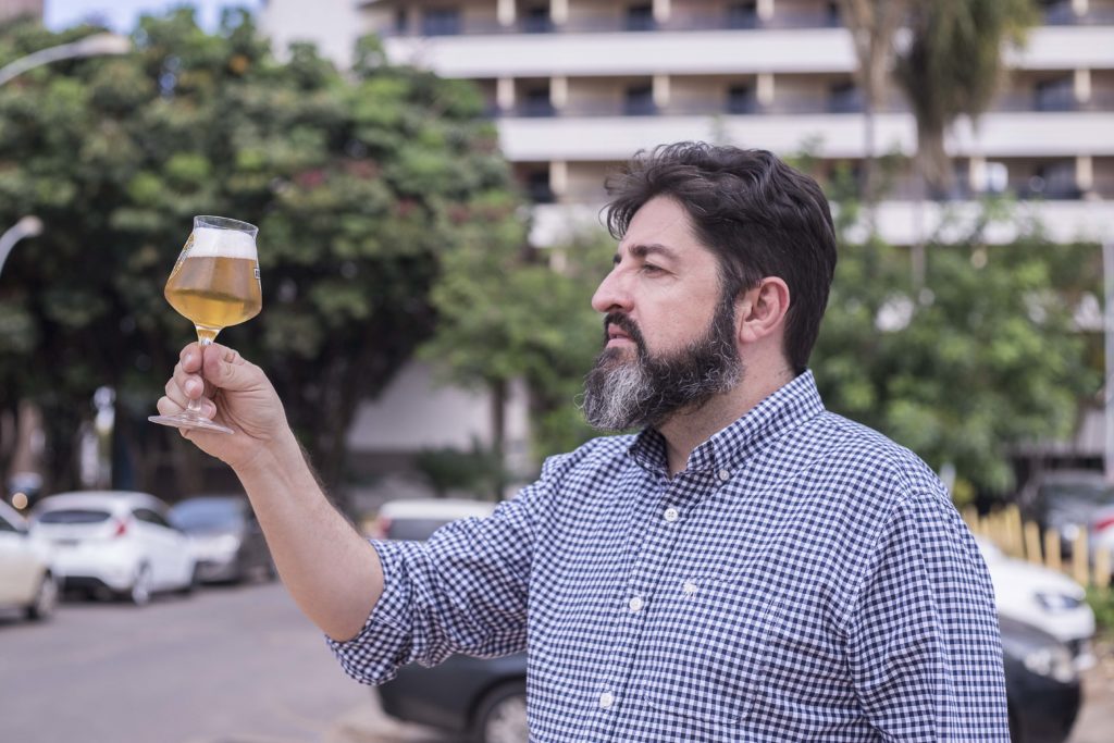 Cerveja artesanal independente: os aprendizados do caso Backer Presidente da Abracerva, Carlo Lapolli fala sobre como o caso da Cervejaria Backer. Foto: Bruno Dupon/ Divulgação