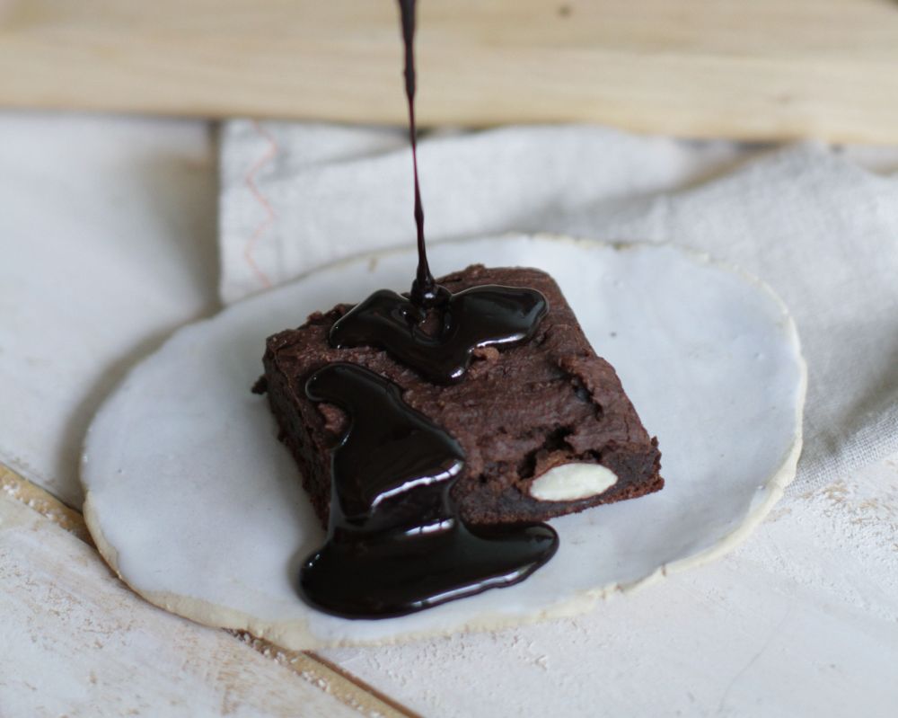 Brownie de chocolate com café de Gabi Mahamud, colunista do Bom Gourmet. Foto: Divulgação Brownie de chocolate com café de Gabi Mahamud, colunista do Bom Gourmet. Foto: Divulgação