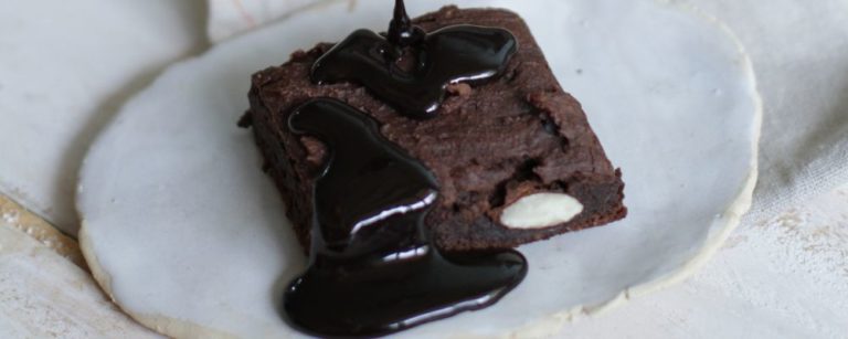 Brownie de chocolate com café de Gabi Mahamud, colunista do Bom Gourmet. Foto: Divulgação