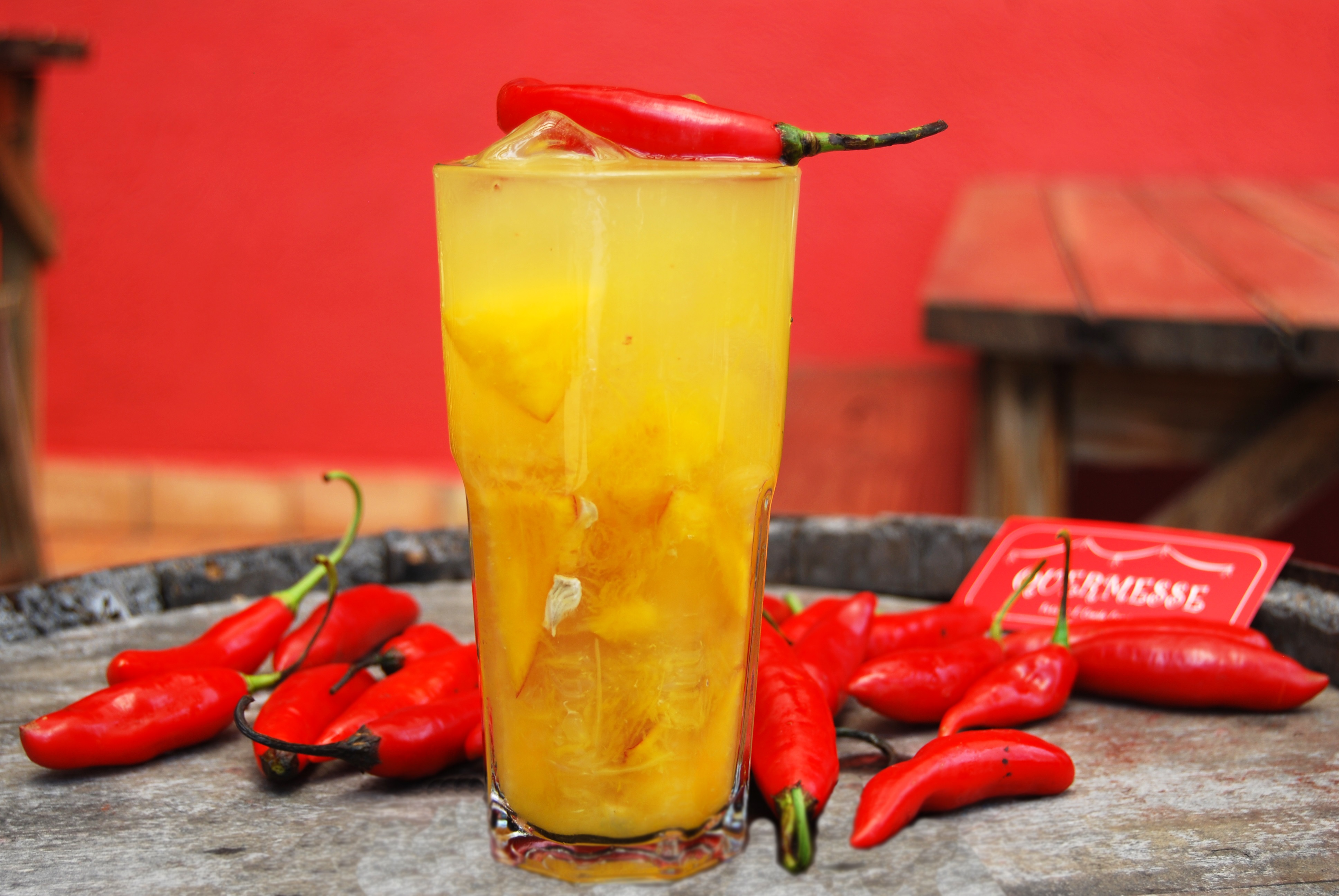 Caipirinha de manga com toque de pimenta. Foto: Divulgação Caipirinha de manga com toque de pimenta. Foto: Divulgação