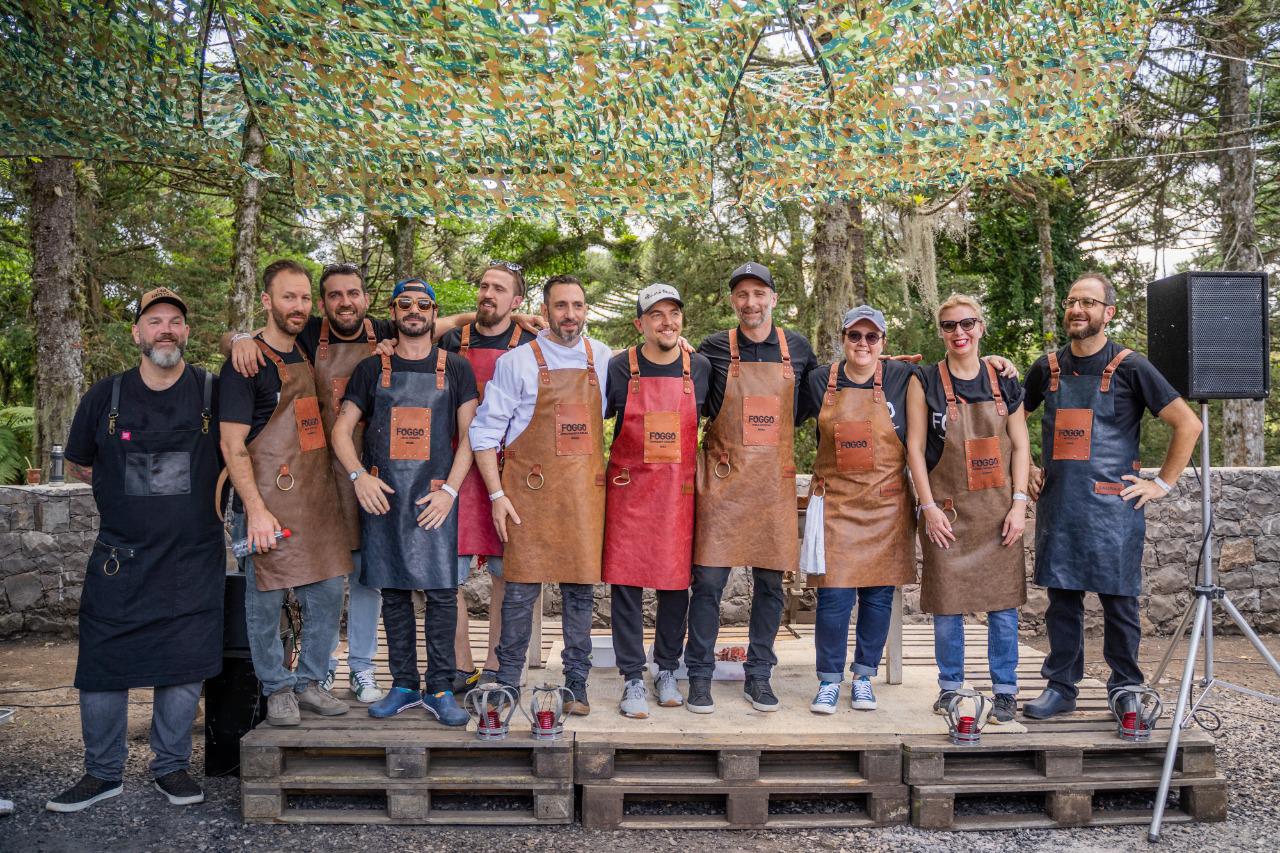 Tudo no fogo. Chefs preparam receitas típicas de seus países na Serra Gaúcha Tudo no fogo. Chefs preparam receitas típicas de seus países na Serra Gaúcha