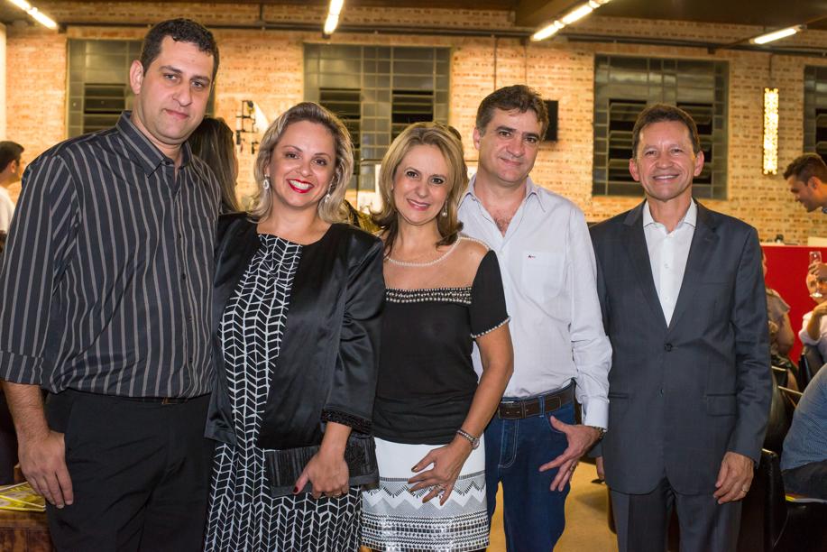 Fabio Valerio, da Master Pisos, Silvia Eliser Silva, Solange Costa, José Augusto Formighieri, da Formighieri Pisos e Reginaldo Sindeski, da Deccore