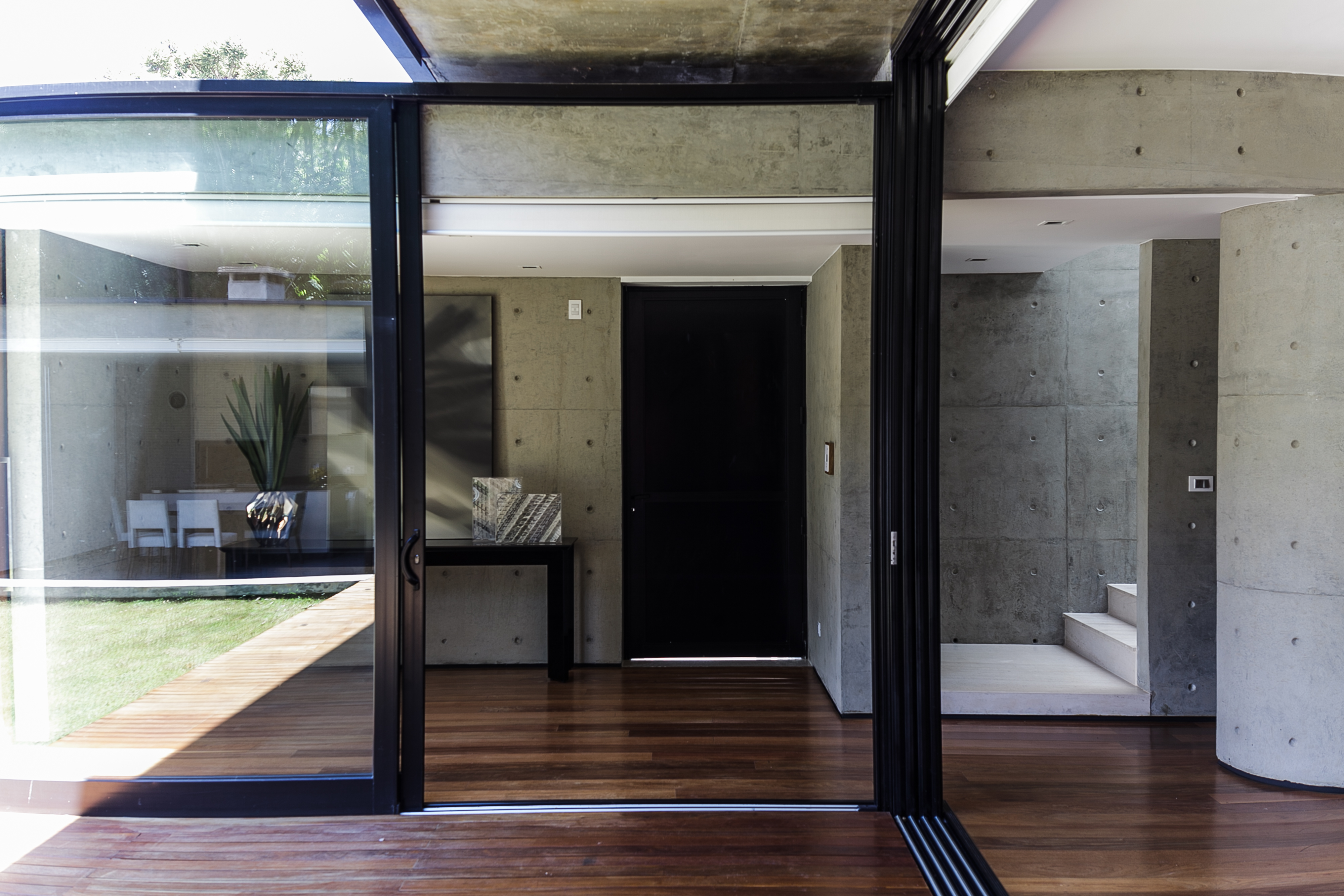 Inspiração do dia: sala de jantar com sobriedade industrial Inspiração do dia: sala de jantar com sobriedade industrial