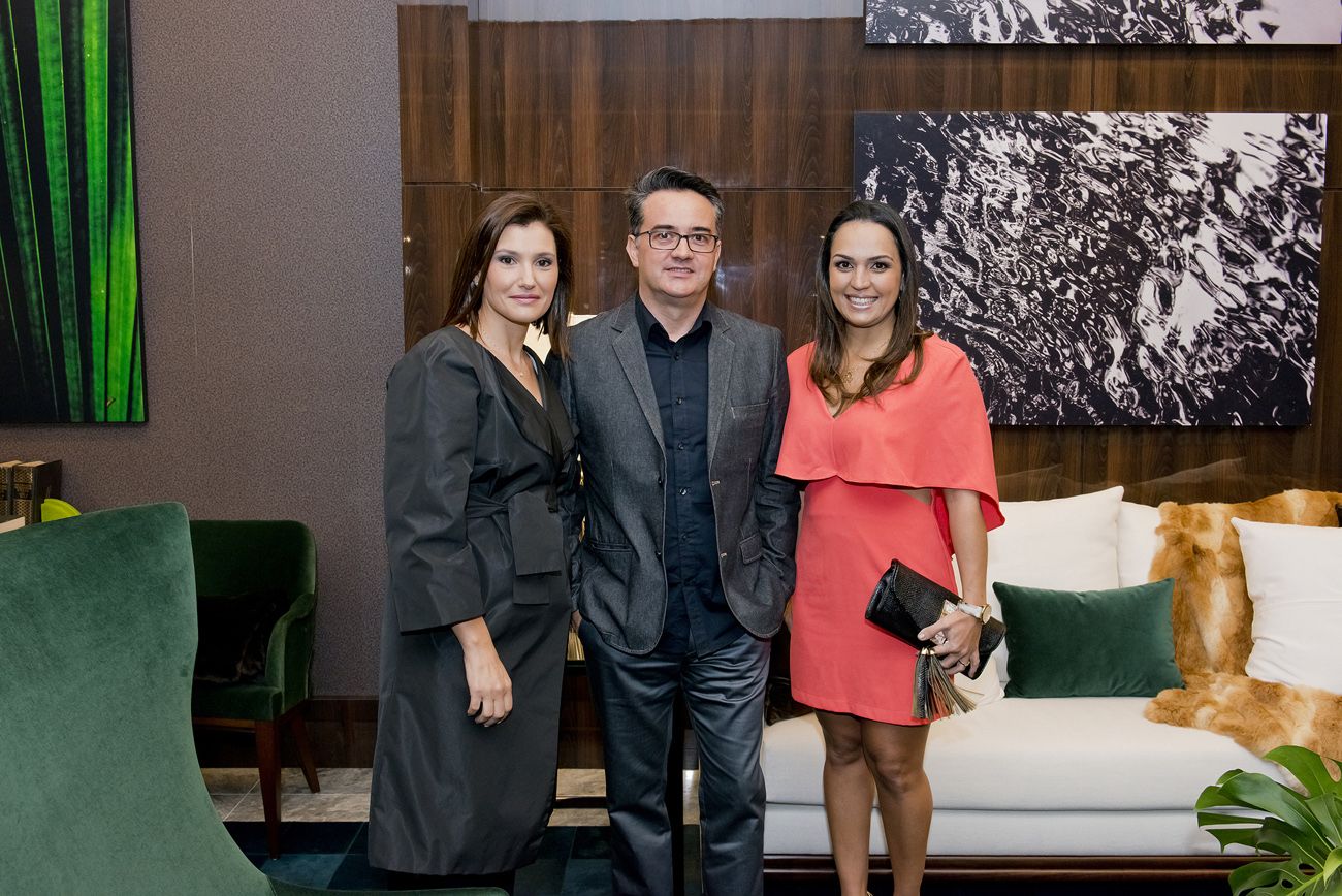 Luciana Patrão, Sérgio Valliatti e Mariana Paula Souza.
Foto: Marcelo Stammer / Divulgação Luciana Patrão, Sérgio Valliatti e Mariana Paula Souza.
Foto: Marcelo Stammer / Divulgação