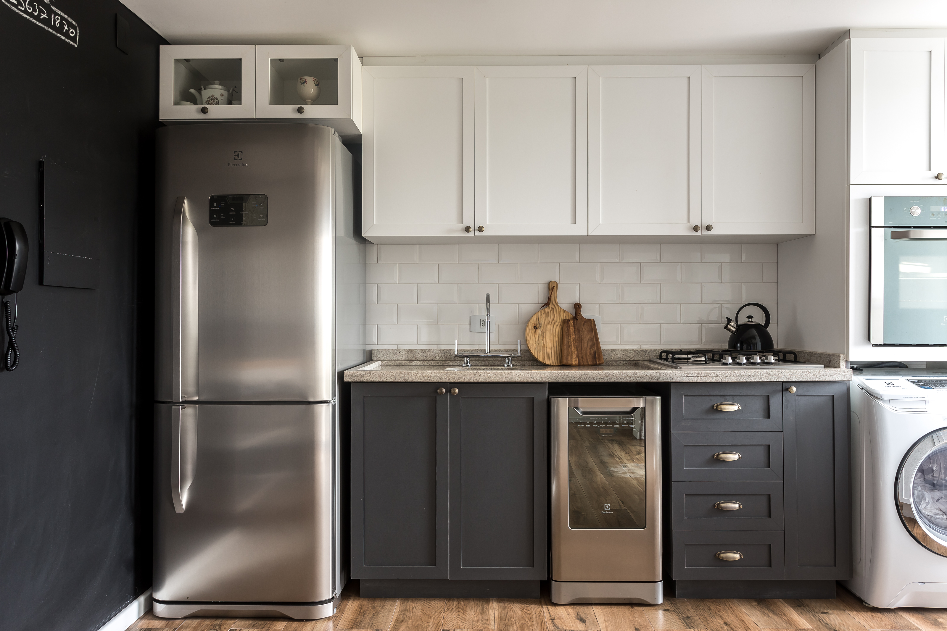 Blogueira abre seu apartamento escandinavo e mostra detalhes da decoração Blogueira abre seu apartamento escandinavo e mostra detalhes da decoração