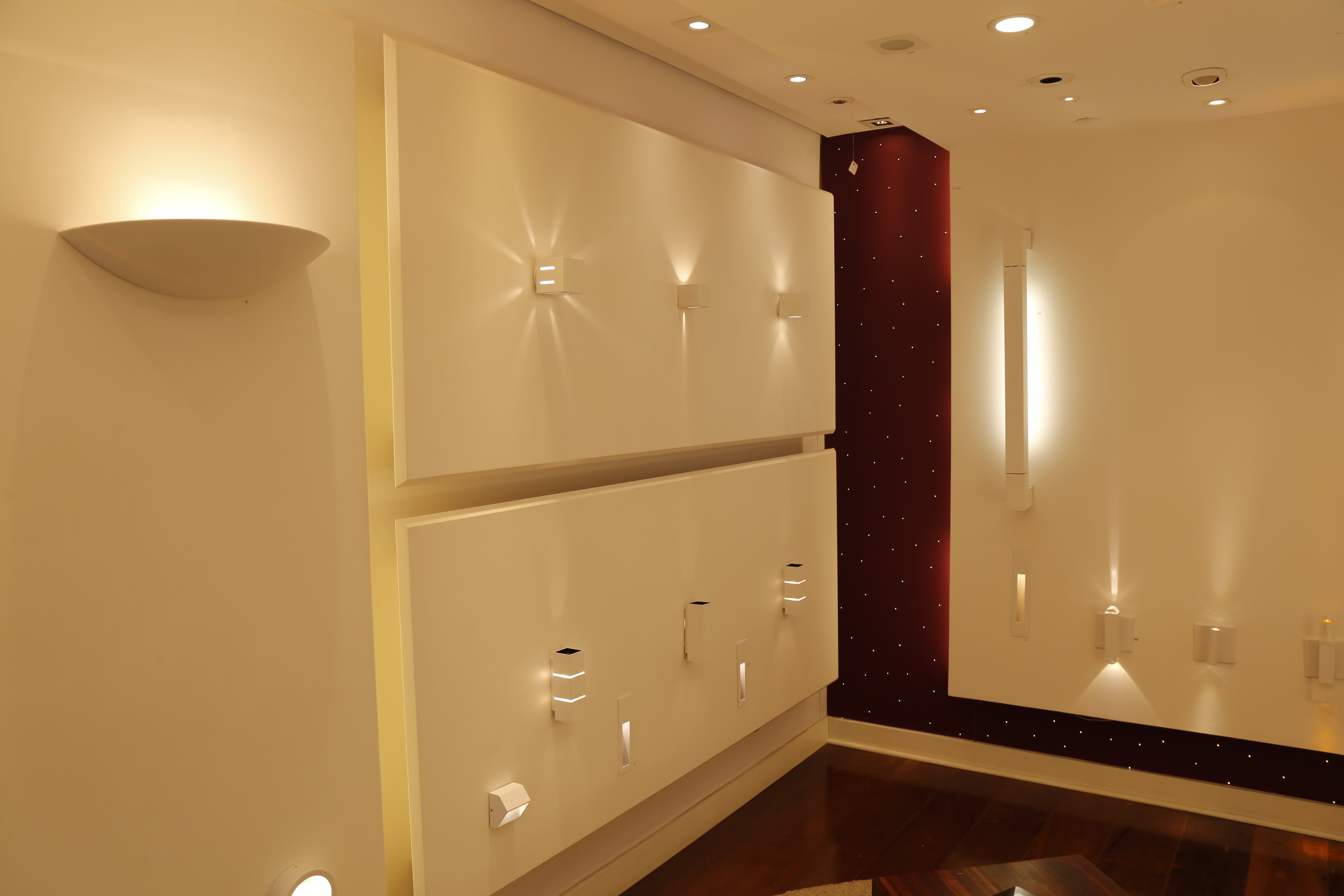 Curso de iluminação de Interiores na UP foca questões práticas dos projetos luminotécnicos. 
Foto: Ivonaldo Alexandre / Gazeta do Povo 