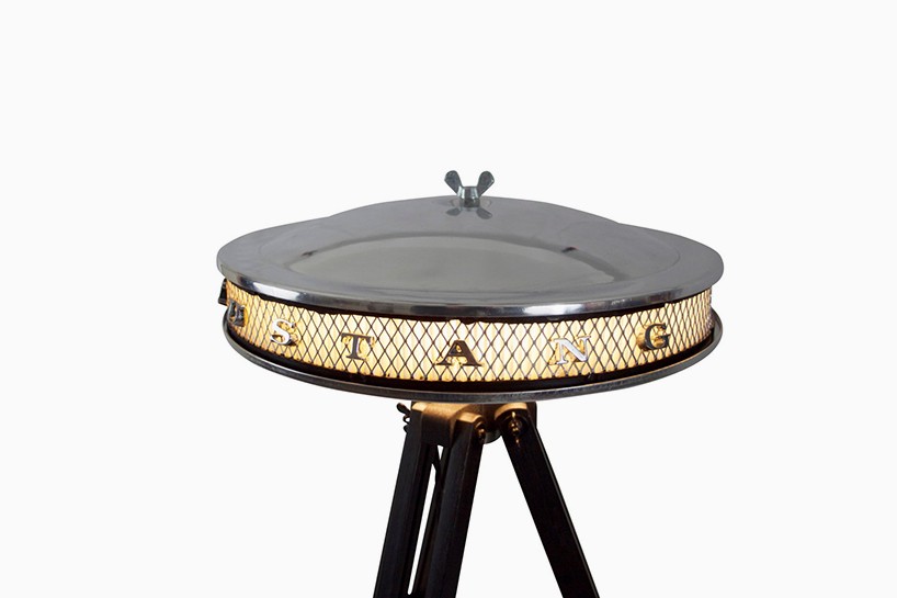 Peça de carro foi adaptada e virou luminária industrial pelos designers do escritório Unibro. Fotos: divulgação.