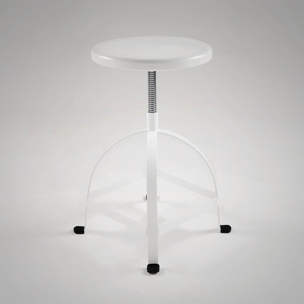 A banqueta Diesel tem um desenho industrial com formato simples e muita versatilidade. Sua estrutura é feita em aço carbono e possui regulagem de altura. Na Artesian, R$ 449. A banqueta Diesel tem um desenho industrial com formato simples e muita versatilidade. Sua estrutura é feita em aço carbono e possui regulagem de altura. Na Artesian, R$ 449.