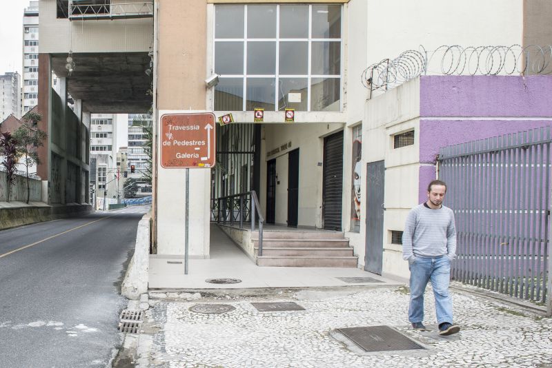 Caminhada pelo centro de curitiba onde irão decidir qual rua receberá uma nova intervenção do movimento ATELIER DA RUA #CURITIBA. Local: Rua João Negrão, Travessa da Lapa e Av. Sete de Setembro. Caminhada pelo centro de curitiba onde irão decidir qual rua receberá uma nova intervenção do movimento ATELIER DA RUA #CURITIBA. Local: Rua João Negrão, Travessa da Lapa e Av. Sete de Setembro.