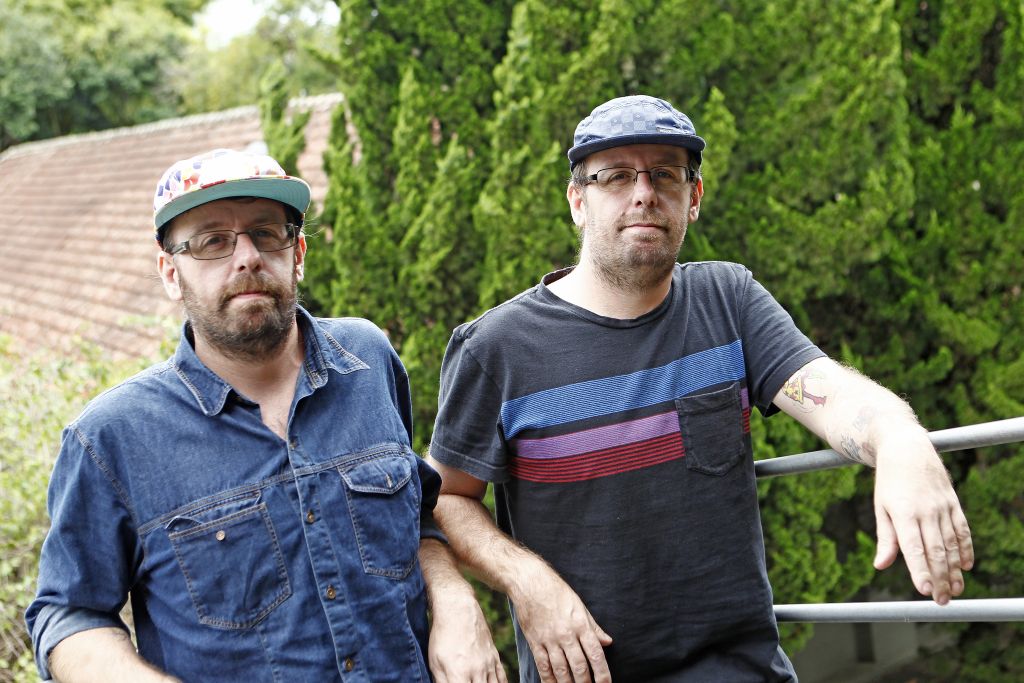 Os irmãos Pandolfo são expoentes do grafite na cena paulistana e ajudaram a definir um estilo brasileiro de arte de rua. Foto: Antonio More/Gazeta do Povo