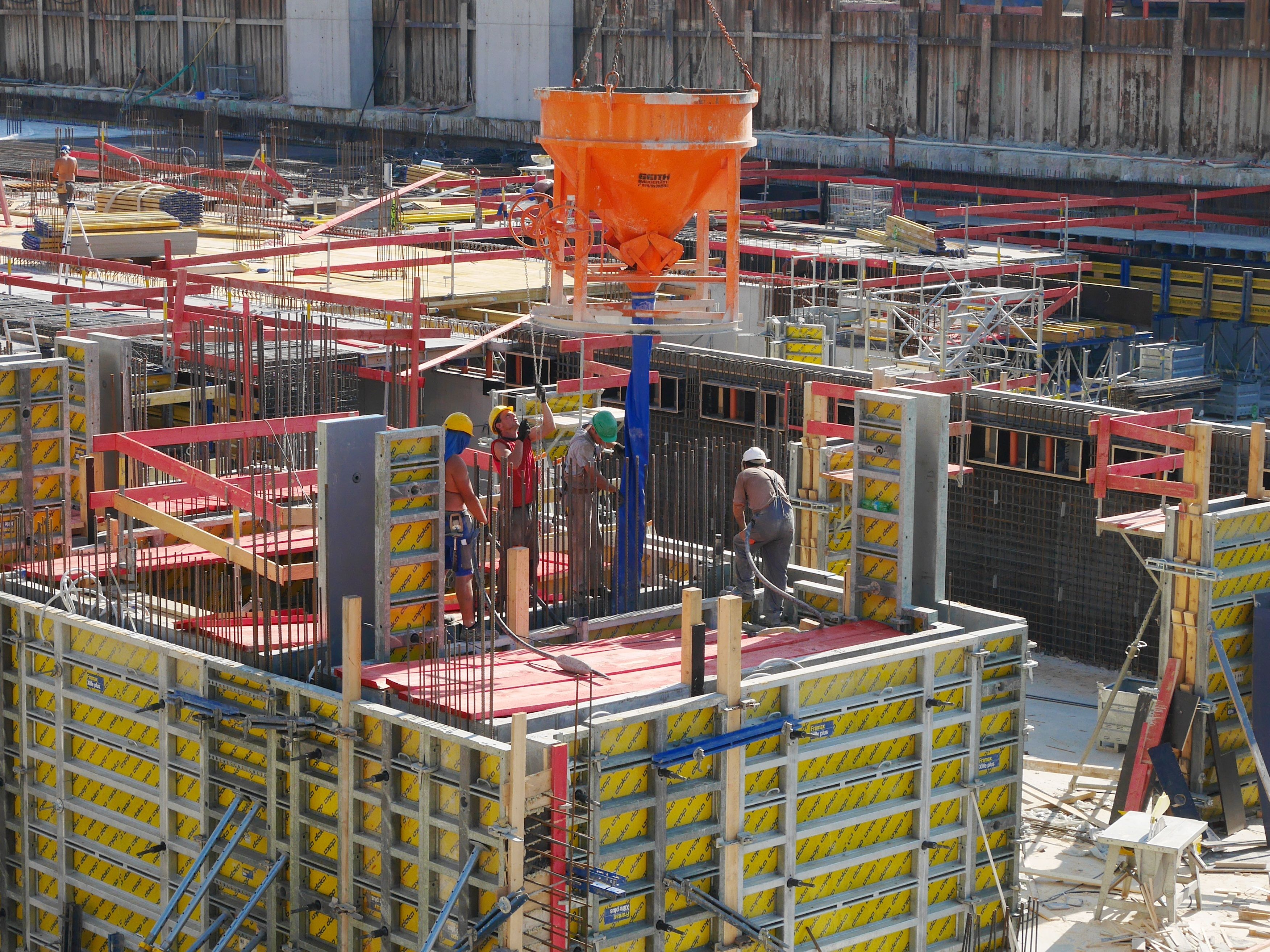 Obras públicas, de acordo com o texto da Lei das Estatais, poderão ser contratadas sem projeto básico e executivo.
Foto: Pixabay Obras públicas, de acordo com o texto da Lei das Estatais, poderão ser contratadas sem projeto básico e executivo.
Foto: Pixabay