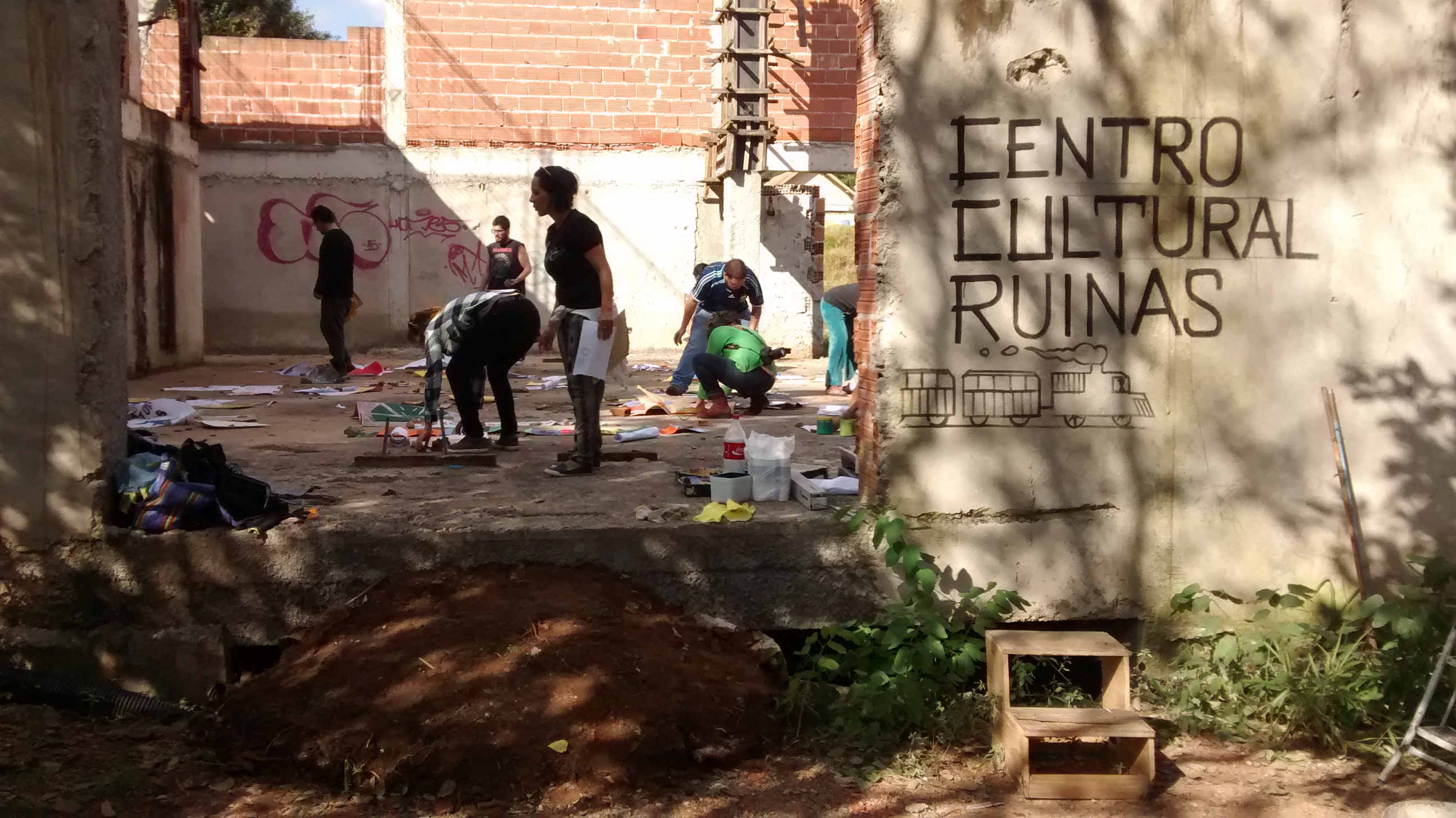 O espaço revitalizado ganhou até nome: "Centro Cultural Ruinas" (Foto: Amanda Milléo / Gazeta do Povo) O espaço revitalizado ganhou até nome: "Centro Cultural Ruinas" (Foto: Amanda Milléo / Gazeta do Povo)