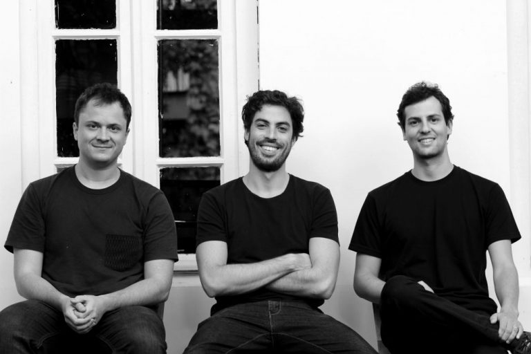 Os sócio-fundadores do Arquea Arquitetos Bernardo Richter, Fernando Caldeira de Lacerda e Pedro Amin Tavares. Foto: Ivana Cornelsen