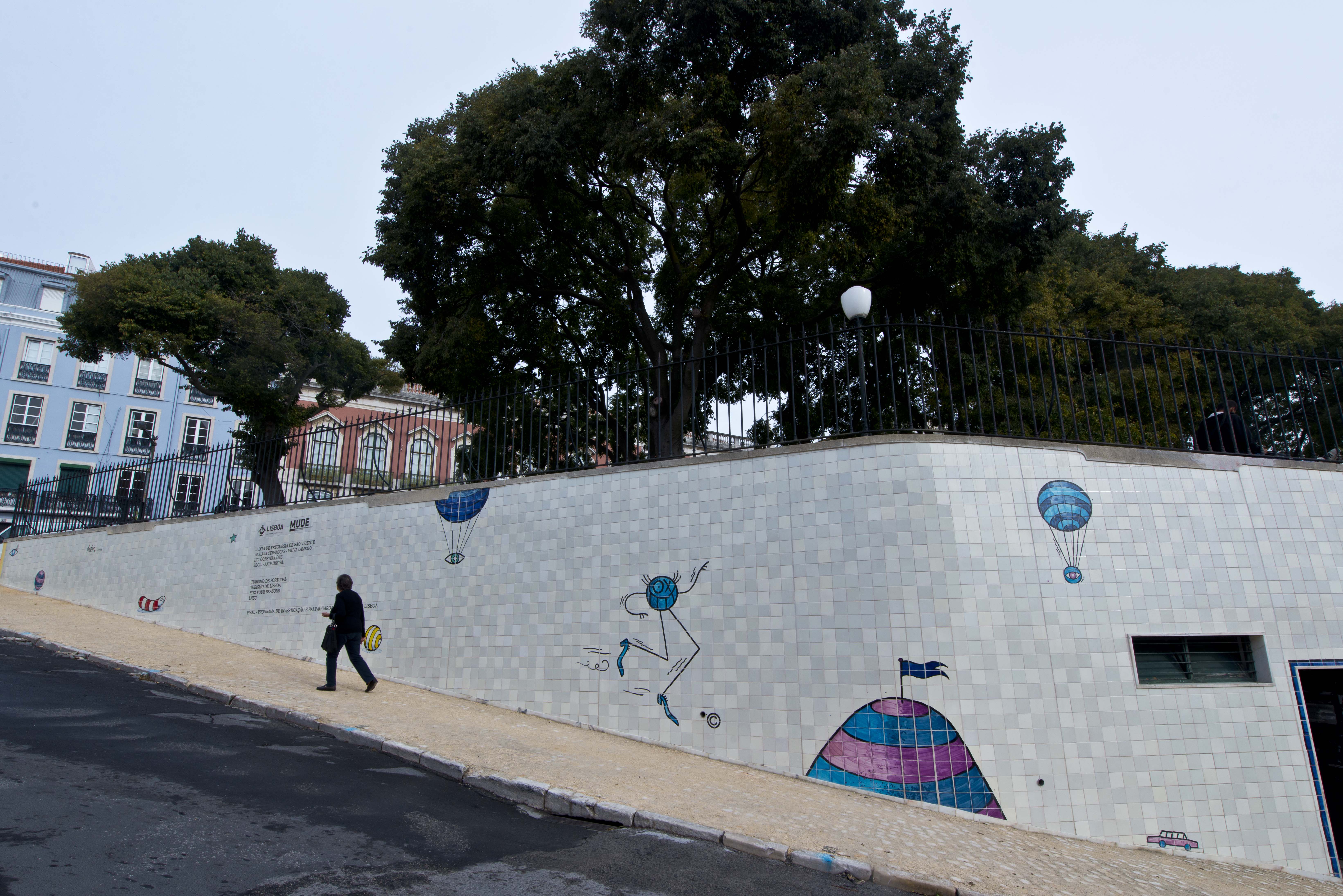 Além de pontos significativos, artista também retratou Mr.A, marca registrada de sua obra (MUDE/Luísa Ferreira) Além de pontos significativos, artista também retratou Mr.A, marca registrada de sua obra (MUDE/Luísa Ferreira)