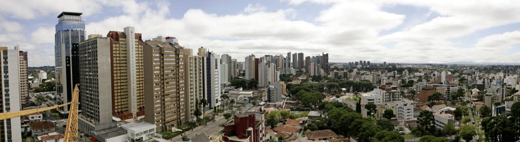 Qual o futuro da arquitetura de Curitiba? A arquitetura de Curitiba nos próximos anos precisa encontrar o equilíbrio entre o que se propõe de novo e a tradição.
Antônio More/Gazeta do Povo