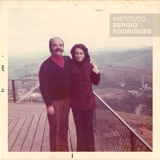 Mulher do designer Sergio Rodrigues morre aos 86 anos Mulher do designer Sergio Rodrigues morre aos 86 anos