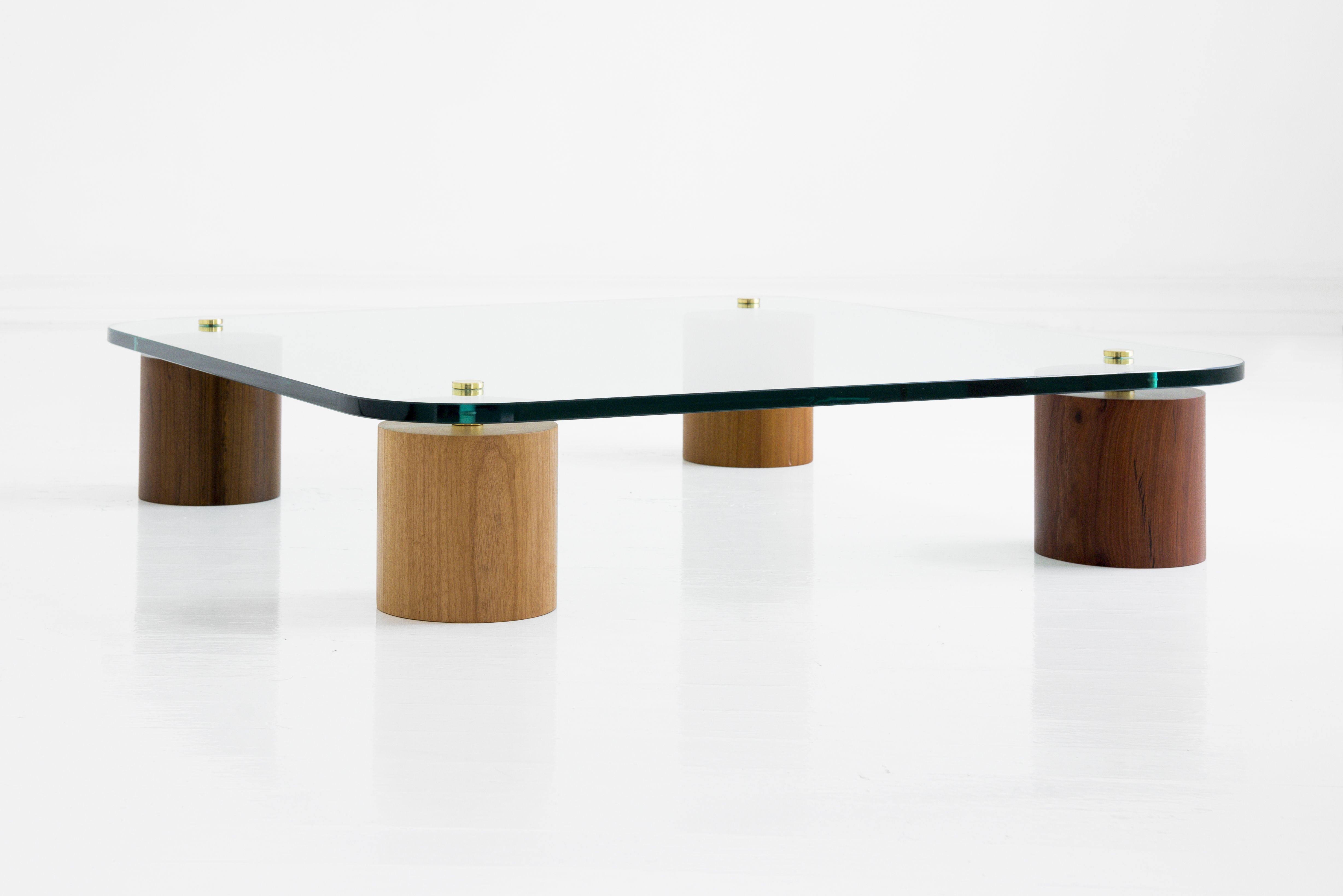 Mesa de Centro Tocos será apresentada por Leandro Garcia durante a MADE.
Foto: Divulgação. Mesa de Centro Tocos será apresentada por Leandro Garcia durante a MADE.
Foto: Divulgação.