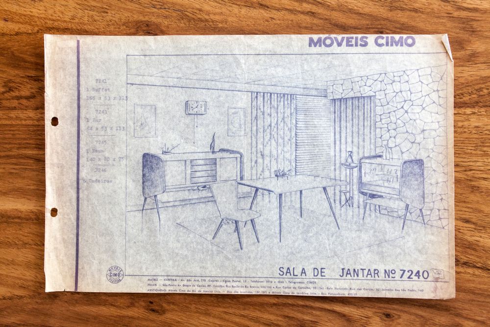 Catálogo da catarinense que anunciava móveis para a casa toda. Repare no home bar que também aparece ao lado. Catálogo da catarinense que anunciava móveis para a casa toda. Repare no home bar que também aparece ao lado.