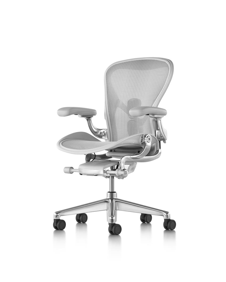 Fotos do produto Cadeira Aeron Mineral da arquiteta Fernanda Distéfano para o Rota HAUS. Local: Loja Herman Miller Curitiba. Av. Batel 1750, loja 19, Galeria Design Center - Batel. Fotos do produto Cadeira Aeron Mineral da arquiteta Fernanda Distéfano para o Rota HAUS. Local: Loja Herman Miller Curitiba. Av. Batel 1750, loja 19, Galeria Design Center - Batel.