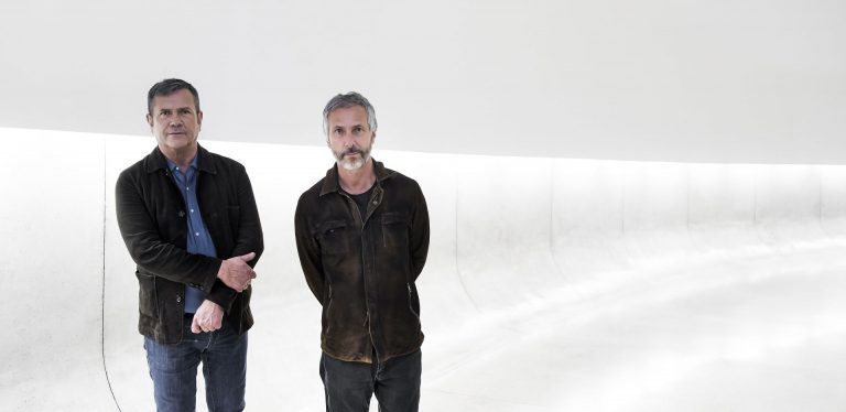 Irmãos Campana participam do No Sofá da HAUS. Veja quem esteve lá