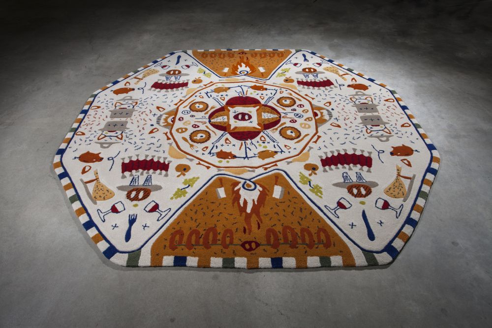 Tapeçaria feita a mão pelo português André Teoman no Salão Satélite de Milão de 2017. Fotos: Divulgação