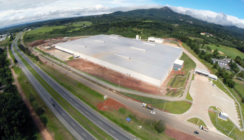 Parque logístico da Renault, em Quatro Barras, é o primeiro do estado a conquistar o selo AQUA de sustentabilidade. Fotos: Divulgação/TRX. Parque logístico da Renault, em Quatro Barras, é o primeiro do estado a conquistar o selo AQUA de sustentabilidade. Fotos: Divulgação/TRX.