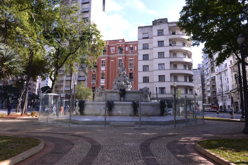 Locação social oferece apartamento por menos da metade do valor de mercado Imóvel voltado à locação social tem vista para a Praça Júlio de Mesquita, no centro de São Paulo. Foto: Eduado Ogata / Prefeitura de São Paulo.