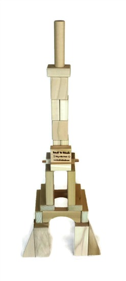 Torre Eiffel Finalizada. Foto: Divulgação/Back to Blocks Torre Eiffel Finalizada. Foto: Divulgação/Back to Blocks