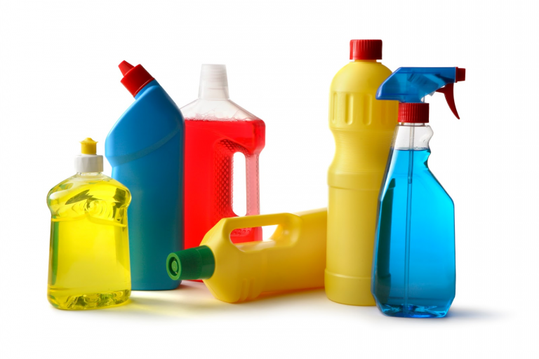 Anvisa proíbe marca de produtos de limpeza em todo o país