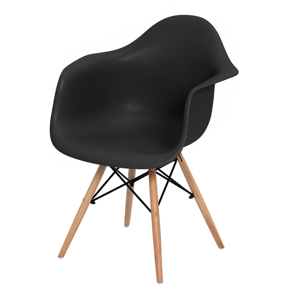Cadeira Eames Woods sai por R$ 279 na loja e R$ 299 com entrega e montagem em casa. Foto: divulgação Cadeira Eames Woods sai por R$ 279 na loja e R$ 299 com entrega e montagem em casa. Foto: divulgação
