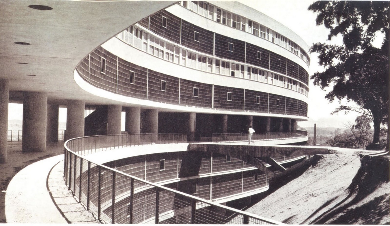 Pedregulho, no Rio de Janeiro, foi erguido na década de 1940. Foto: Nabil Bonduki / Divulgação Pedregulho, no Rio de Janeiro, foi erguido na década de 1940. Foto: Nabil Bonduki / Divulgação