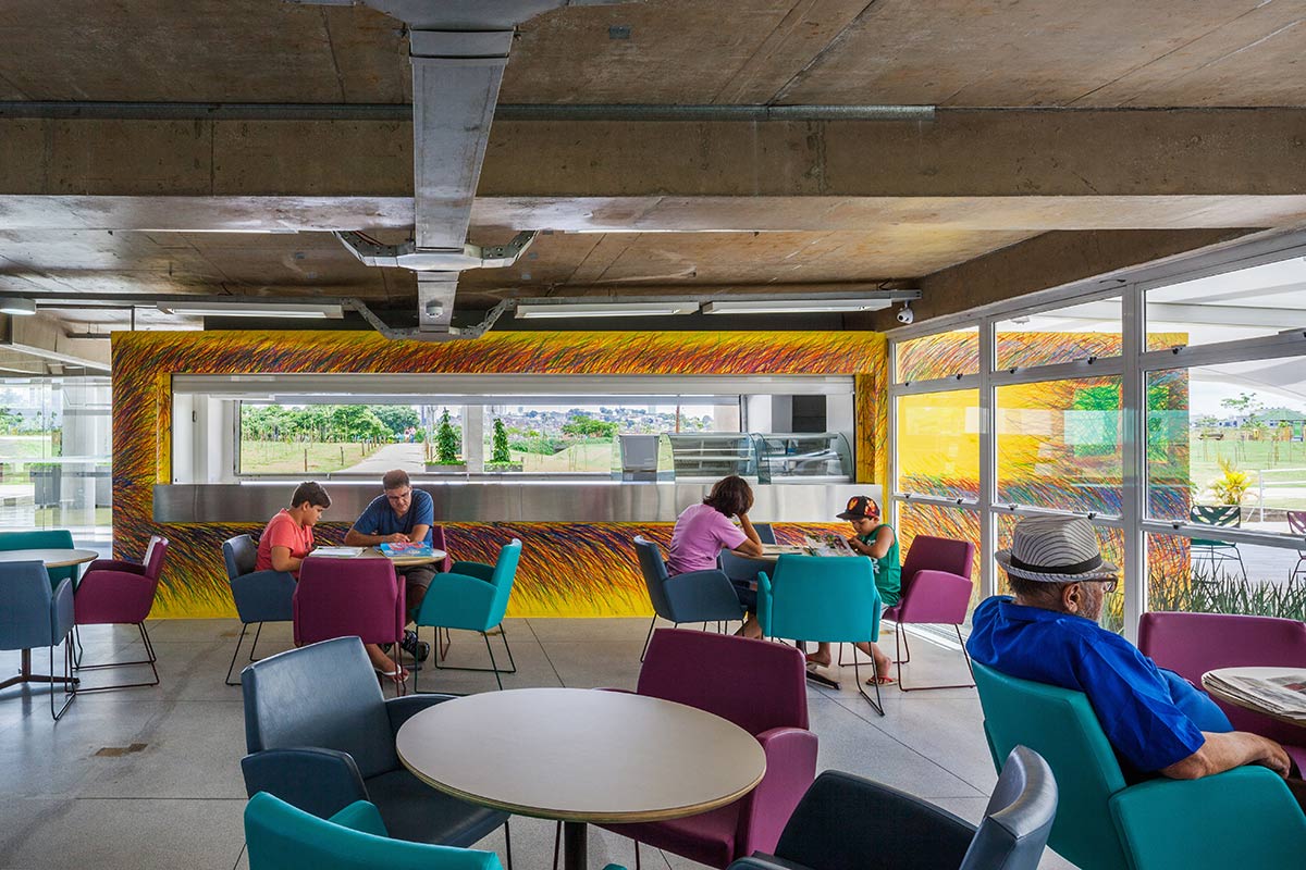 Construída em antigo lixão, biblioteca brasileira concorre a prêmio de melhor do mundo Construída em antigo lixão, biblioteca brasileira concorre a prêmio de melhor do mundo