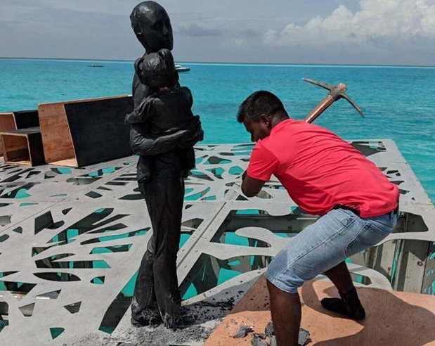 Fotos: Twitter/Polícia das Maldivas/Reprodução