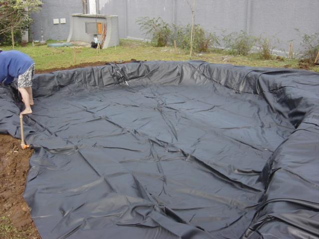 Montar um lago artificial para compor o jardim é mais fácil do que você imagina Montar um lago artificial para compor o jardim é mais fácil do que você imagina