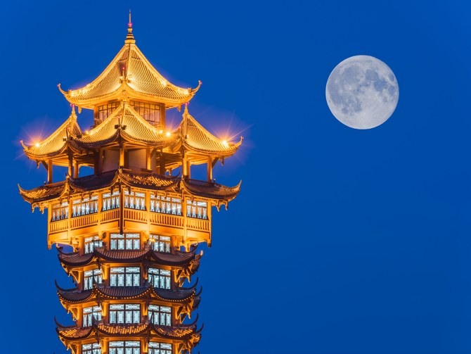 China cria luas artificiais que prometem eliminar postes de iluminação Foto: Alamy Stock