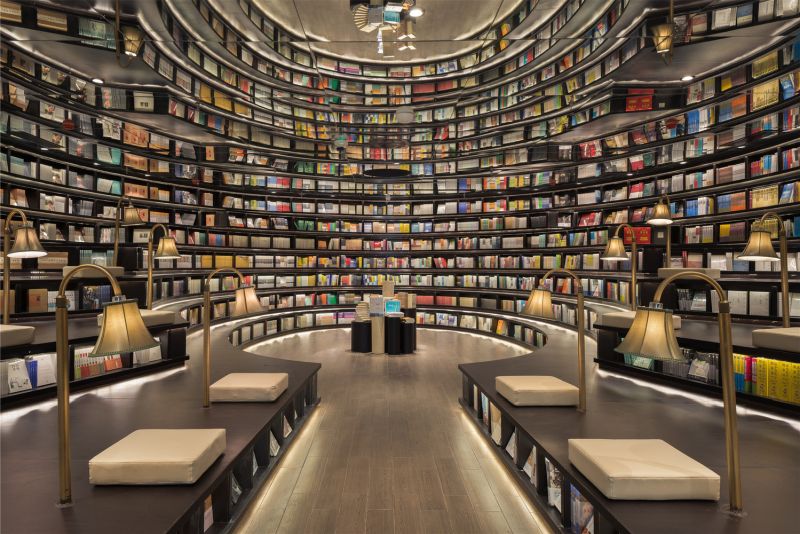 Livraria chinesa usa espelhos no teto para criar ambientes além da imaginação Livraria chinesa usa espelhos no teto para criar ambientes além da imaginação