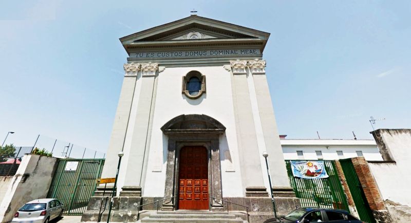Parrocchia Sacra Famiglia Dei Padri Giuseppini, bairro Rione Luzzatti, Napoles Parrocchia Sacra Famiglia Dei Padri Giuseppini, bairro Rione Luzzatti, Napoles