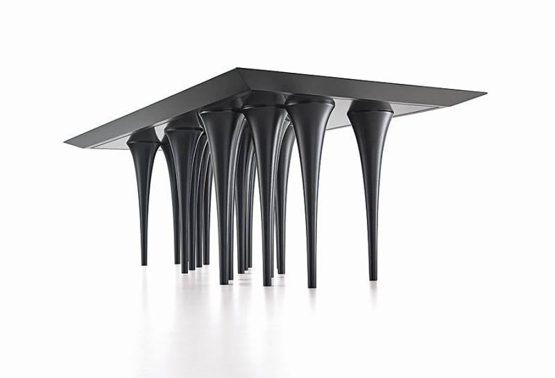 Mesa de jantar Pin, de Sérgio Batista para a Uultis. Foto: Divulgação Mesa de jantar Pin, de Sérgio Batista para a Uultis. Foto: Divulgação