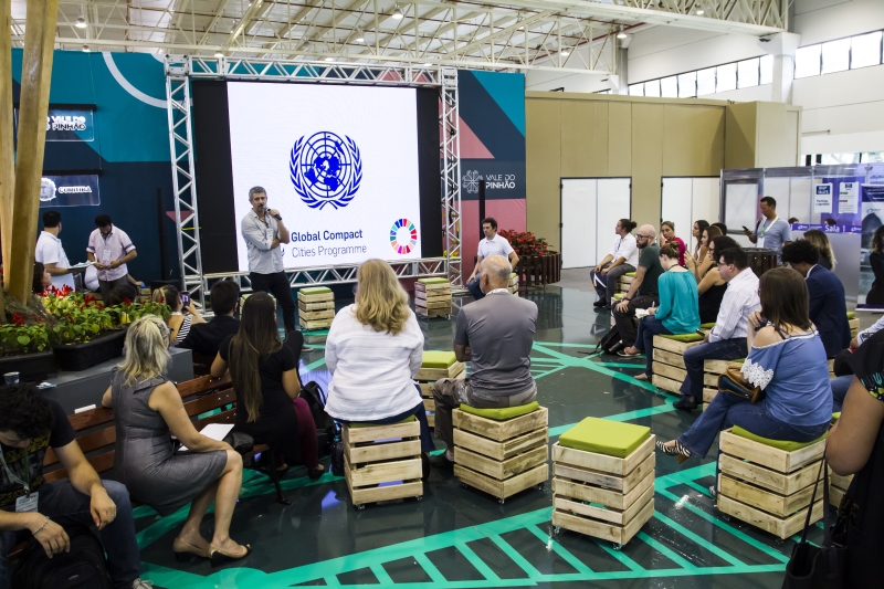Área de exposição do Smart City Expo Curitiba 2018. Foto: Ana Gabriella Amorim/Gazeta do Povo Área de exposição do Smart City Expo Curitiba 2018. Foto: Ana Gabriella Amorim/Gazeta do Povo