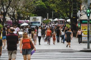 Centro de Curitiba morre fora do horário comercial; esperança está na nova Lei de Zoneamento Foto: Arquivo/André Rodrigues/Gazeta do Povo