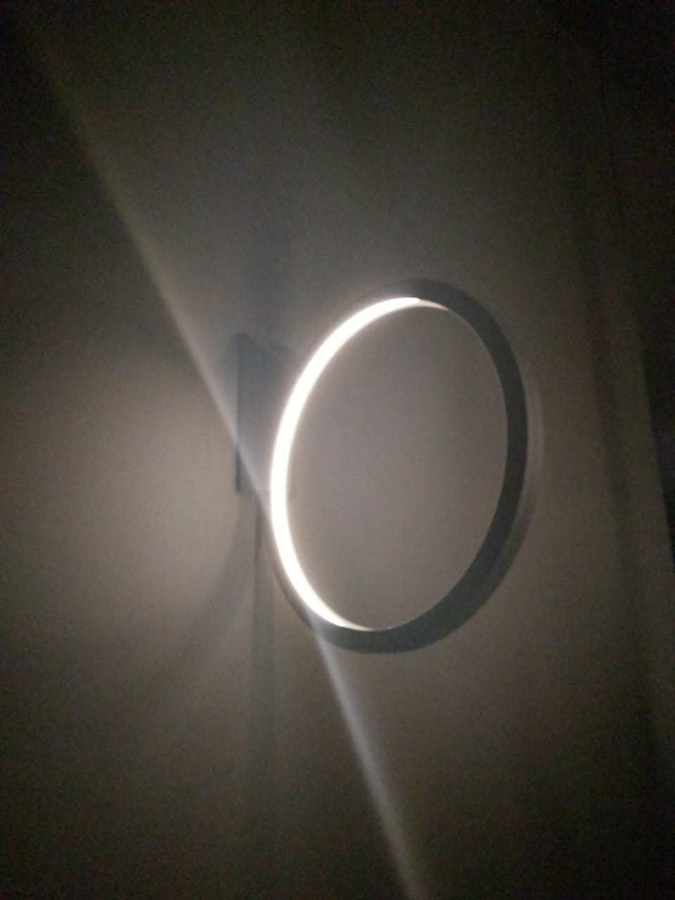 10 luminárias minimalistas lançadas na Semana de Design de Milão 2019 10 luminárias minimalistas lançadas na Semana de Design de Milão 2019