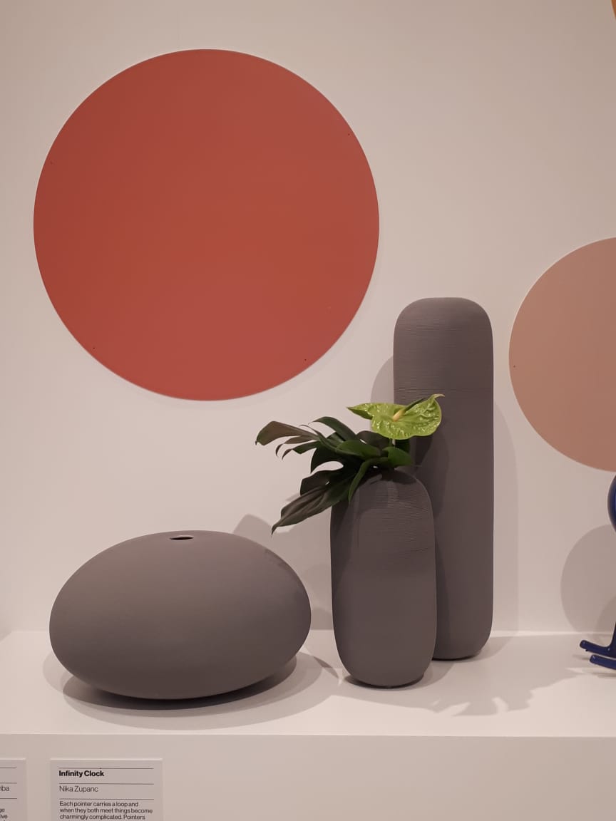 20 composições de Milão 2019 garantem que vai ter cor na decoração; você só precisa escolher a intensidade 20 composições de Milão 2019 garantem que vai ter cor na decoração; você só precisa escolher a intensidade