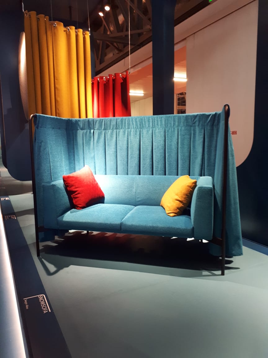 20 composições de Milão 2019 garantem que vai ter cor na decoração; você só precisa escolher a intensidade 20 composições de Milão 2019 garantem que vai ter cor na decoração; você só precisa escolher a intensidade