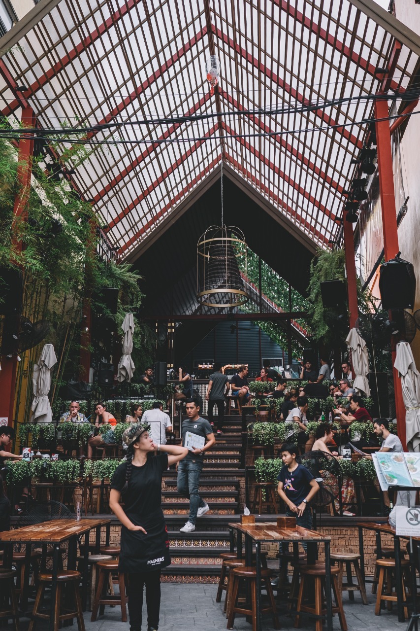 Ajude a escolher os restaurantes, bares e cafés mais bonitos de Curitiba Ajude a escolher os restaurantes, bares e cafés mais bonitos de Curitiba