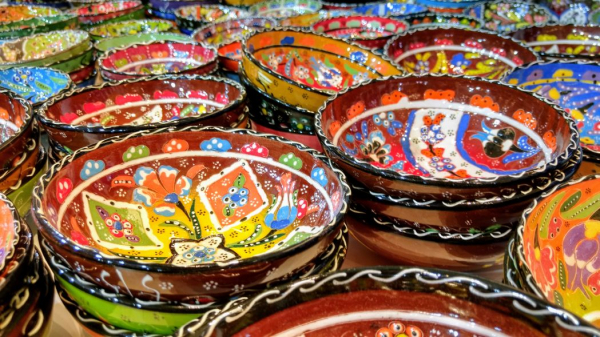 Feira de arte e decoração em Curitiba tem peças do Peru à Rússia a partir de R$ 2 Feira de arte e decoração em Curitiba tem peças do Peru à Rússia a partir de R$ 2