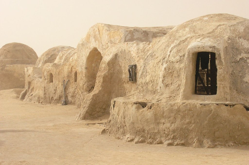 Cantor Kanye West constrói casas inspiradas em Star Wars para desabrigados Cantor Kanye West constrói casas inspiradas em Star Wars para desabrigados