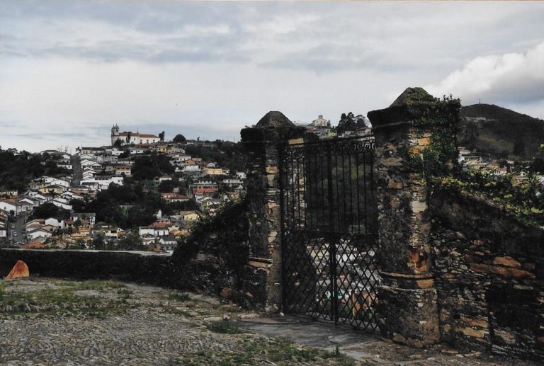 Ouro Preto: cidades históricas e áreas antigas de cidades têm cenários e patrimônios que ensejam sonhos, magias, mistérios em nossa imaginação. Foto: Marialba RG Imaguire