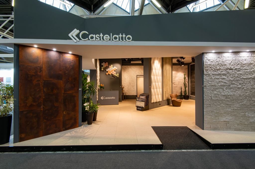 Conheça os destaques brasileiros na Cersaie, maior feira de cerâmica do mundo Espaço da Castelatto na Cersaie 2019. Foto: Divulgação