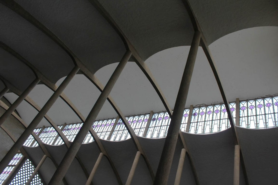 Cidade de SC guarda igreja monumental criada por vencedor do Nobel da arquitetura Cidade de SC guarda igreja monumental criada por vencedor do Nobel da arquitetura