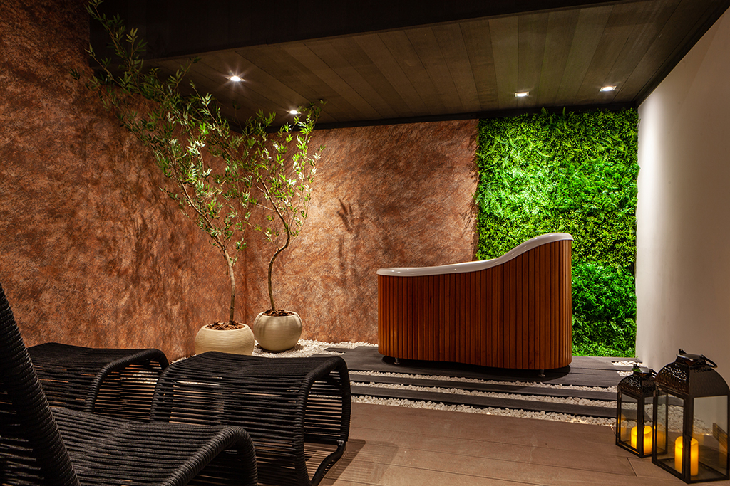 Ambiente com ofurô da mostra Morar mais por menos 2019. Foto: Daniel Sorrentino / divulgação. Ambiente com ofurô da mostra Morar mais por menos 2019. Foto: Daniel Sorrentino / divulgação.